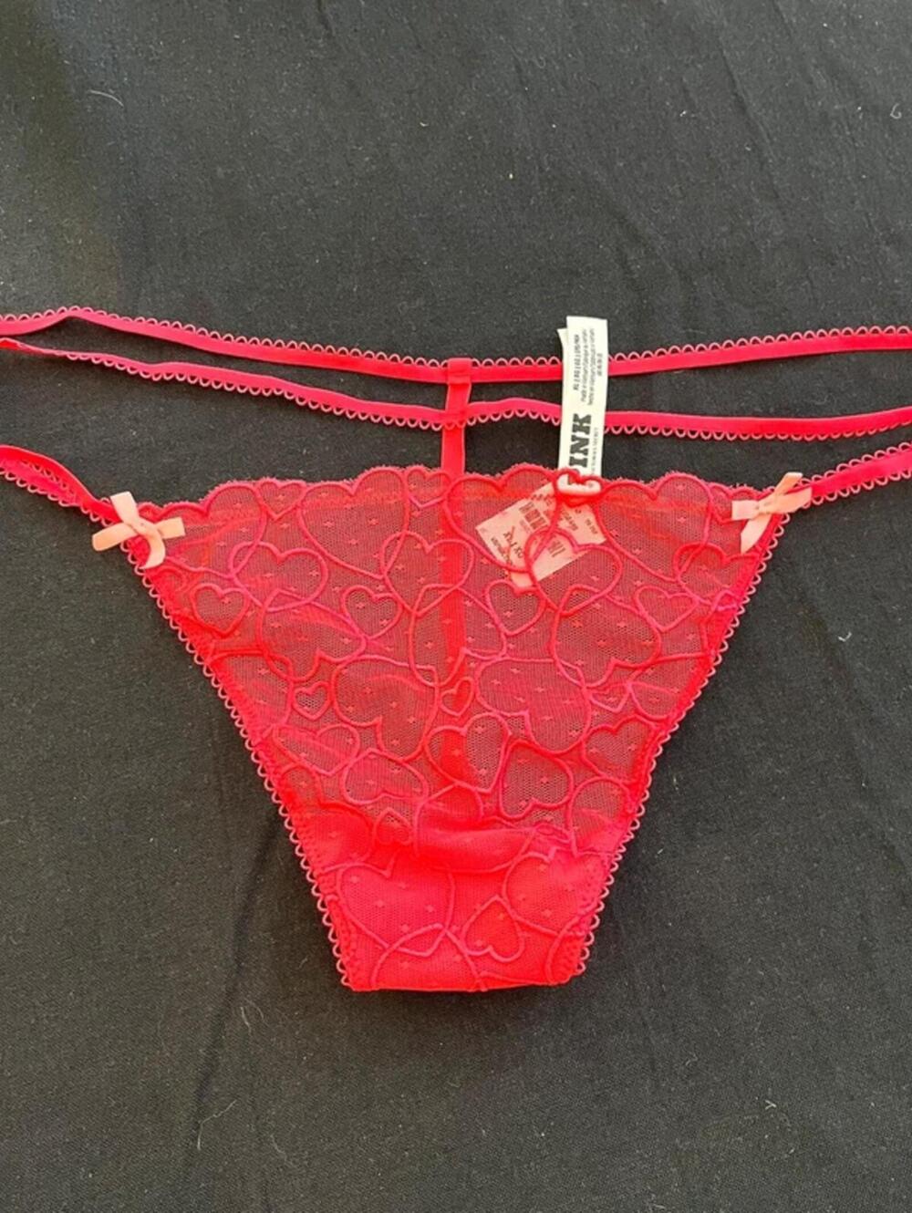 Victoria’s Secret lace knock your heart in hot pink